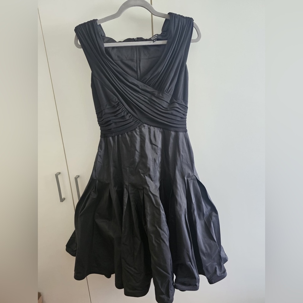 Tadashi. Size 8. Worn once. Excellent condition